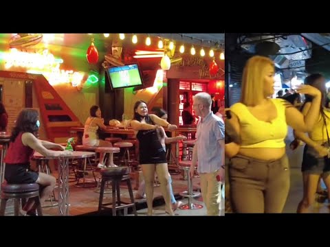 [4k]bangkok nightlife sukhumvit area😆||around so many freelancers|