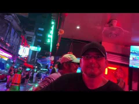 Bangkok – Galleria 10 Sukhumvit Hotel, street food, Soi Cowboy at night 🇹🇭