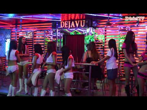 Sexy Girls at DEJA VU – Soi Cowboy – Bangkok – Thailand