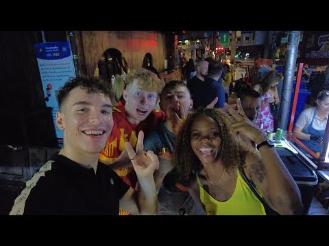 HOT BLACK GIRL INVITE ME TO HER ROOM IN BANGKOK (Soi Cowboy)