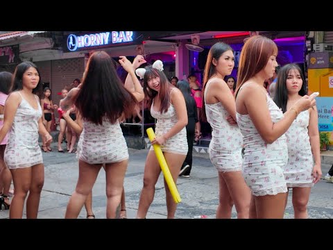 Bangkok Nightlife 2025! Silom, Patpong Night Market 2025.