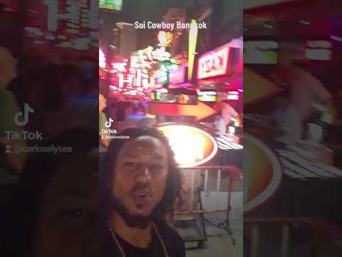 Soi Cowboy Bangkok #shorts #travelblogger #soicowboy #bangkok #lifestyleblogger #carloselysee