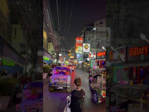 Sukhumvit Road, Bangkok, Thailand #nightlife #sukhumvit #sukhumvitroad
