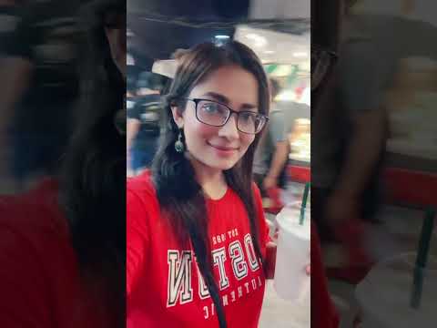 Enjoying Smoothie at Patpong night Market Bangkok Thailand 🇹🇭 #fizzasalah